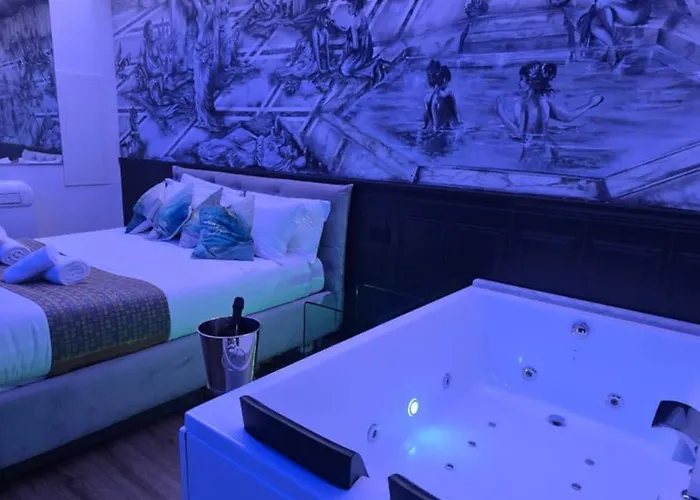 Mirror Suite Roma Colosseo Monti con Jacuzzi